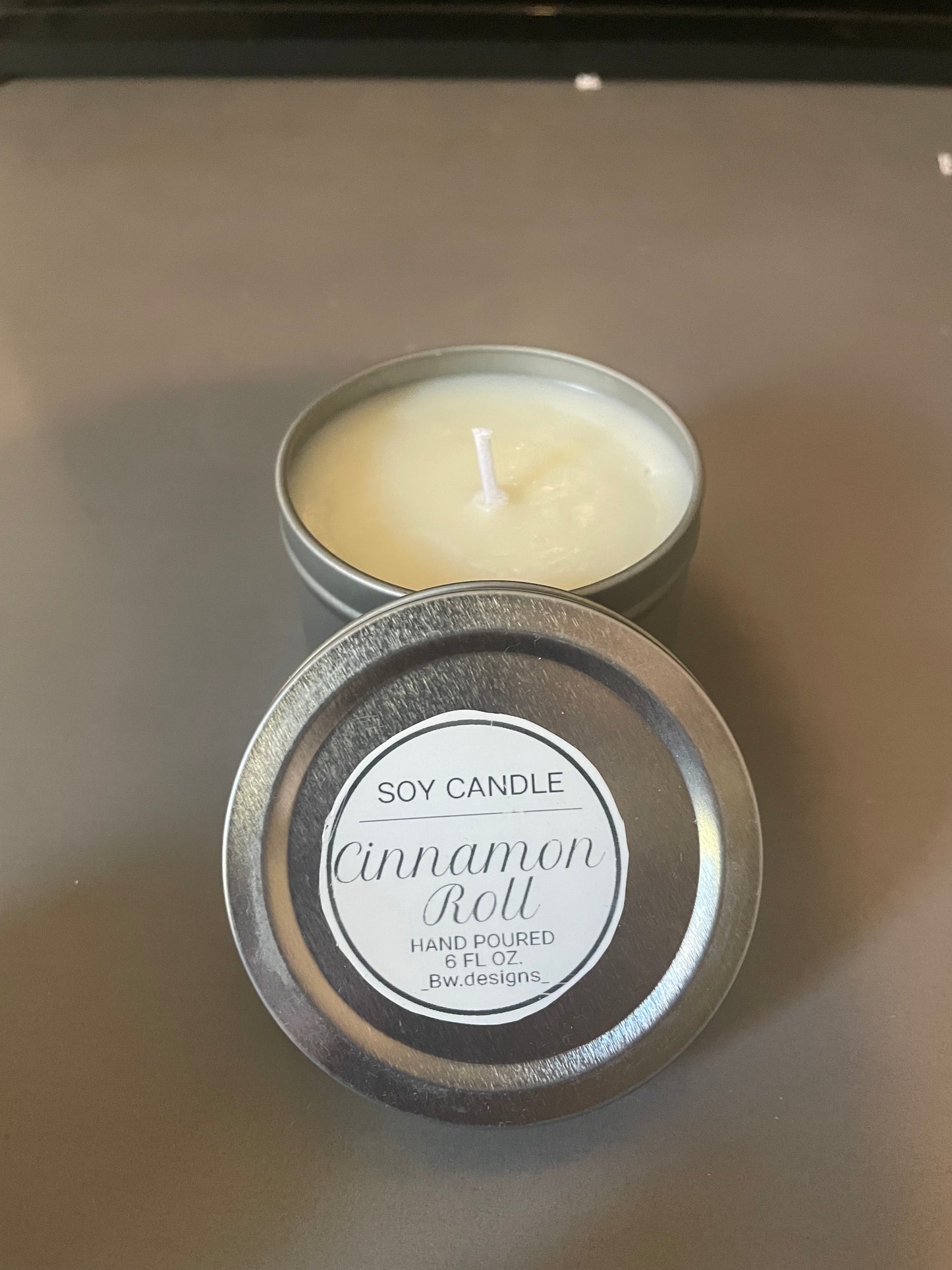 Cinnamon Roll candle 6 oz